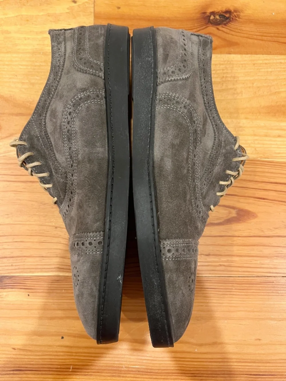 Allen Edmonds Strand Oxfords Mens Size 9.5 3E Gray Suede Cap Toe Brogue Sneakers